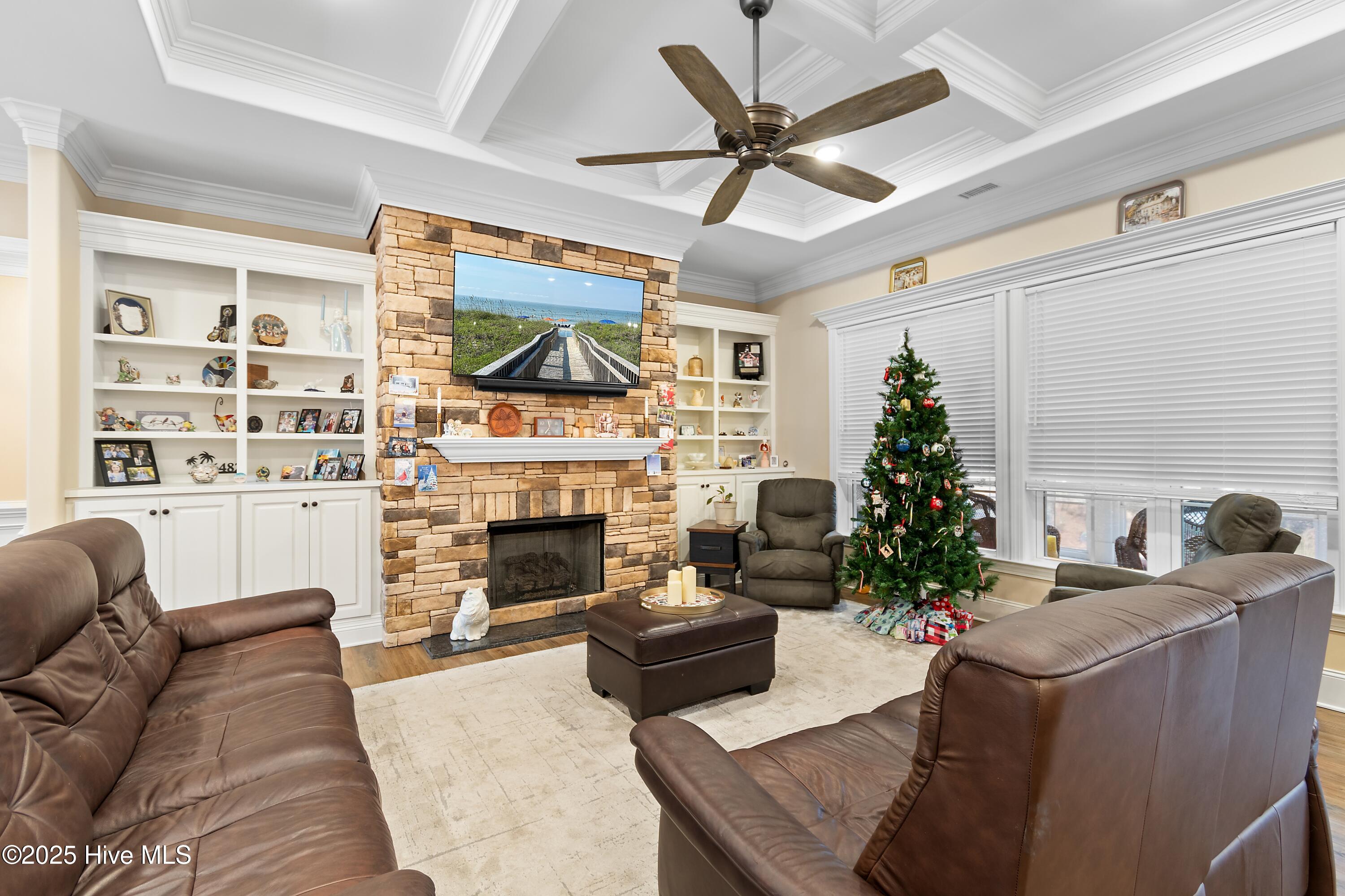 6482 Kirkwall Point Southwest Ocean Isle Beach, NC 28469 - Photo 6 of 91 Living room