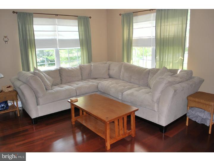 5401 Rinker Circle, Unit 249 Doylestown, PA 18902 - Photo 3 of 11 Living Room