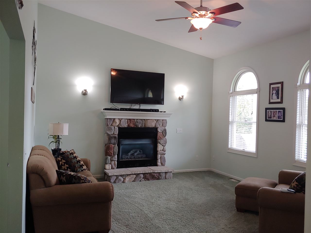 721 Holly Road Cadillac, MI 49601 - Photo 5 of 29 1868219-4.JPG