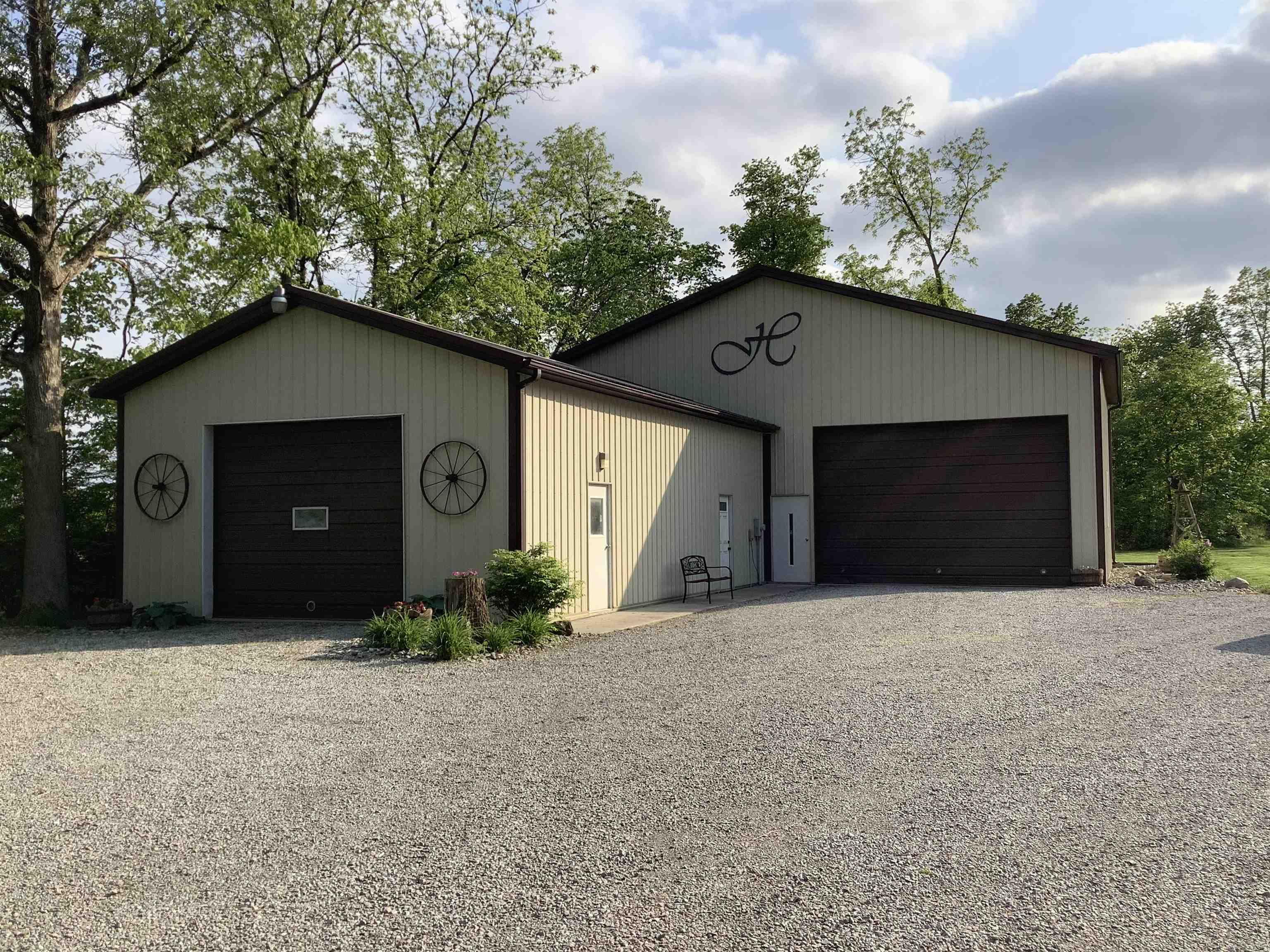 14208 Houk Road Monroeville, IN 46773 - Photo 5 of 31