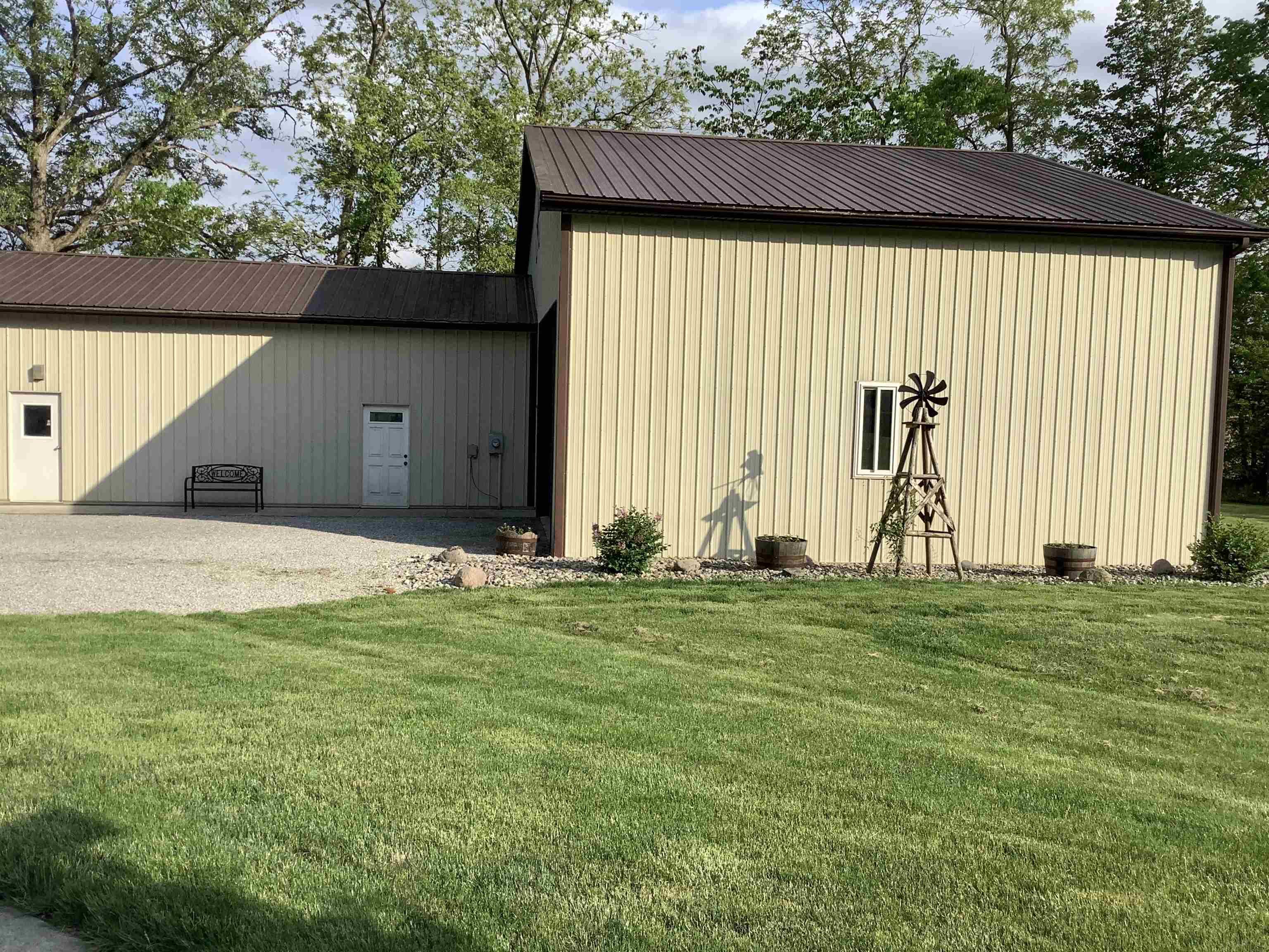 14208 Houk Road Monroeville, IN 46773 - Photo 6 of 31