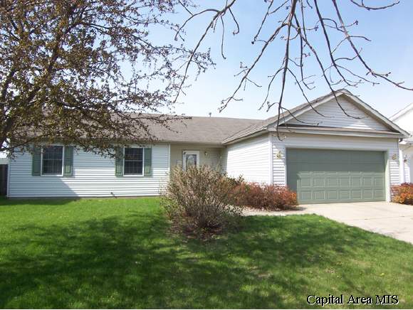 2821 Wellington Drive Springfield, IL 62703 - Photo 1 of 7 Gallery Image 1