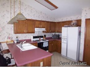 2821 Wellington Drive Springfield, IL 62703 - Photo 4 of 7 Gallery Image 4