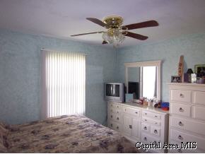 2821 Wellington Drive Springfield, IL 62703 - Photo 7 of 7 Gallery Image 7
