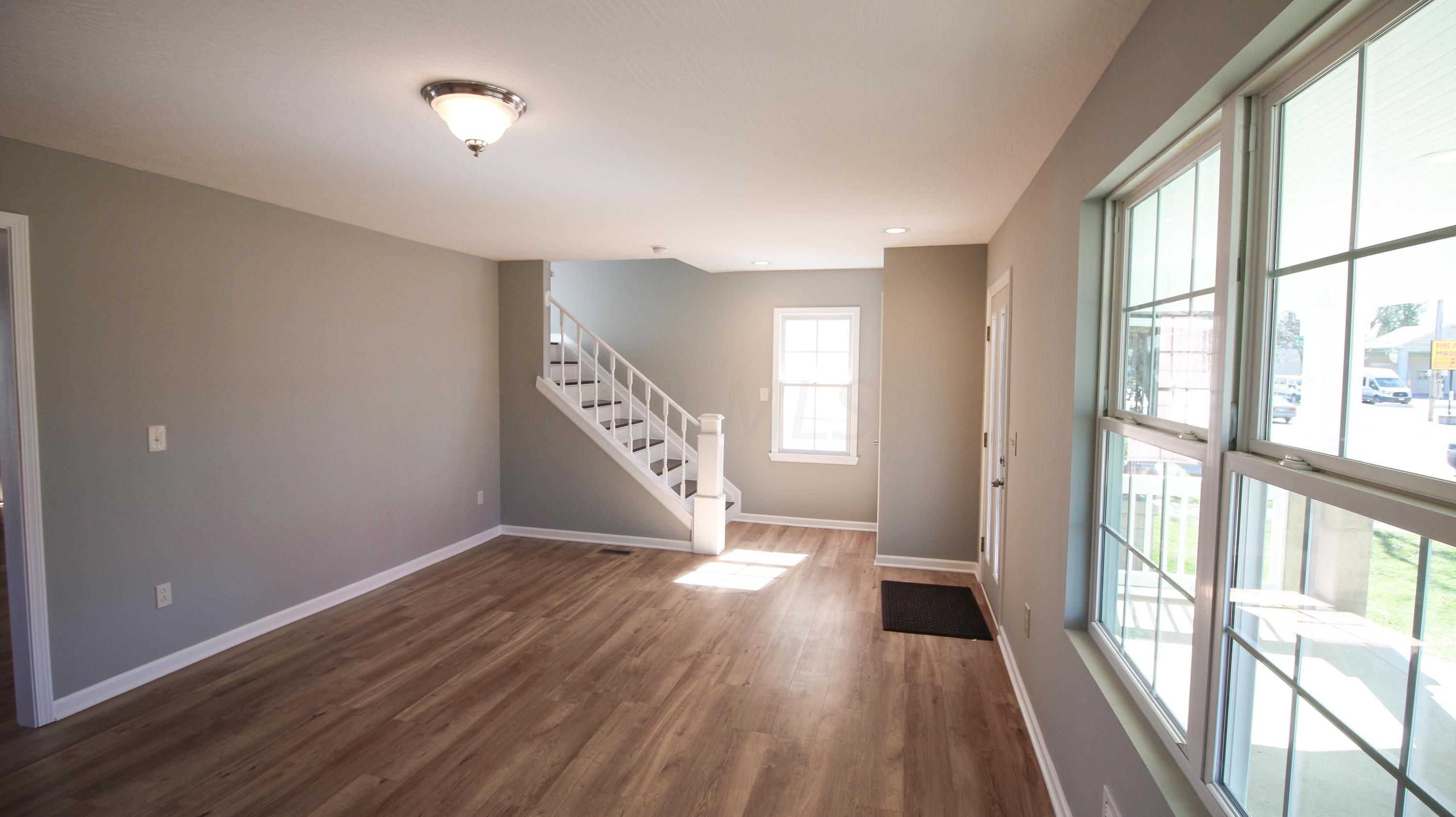 1322 Lockbourne Road Columbus, OH 43206 - Photo 10 of 38
