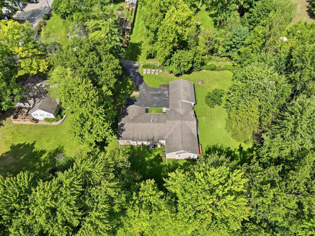 4493 Clifford Road Brighton, MI 48116 - Photo 61 of 69 Gallery Image 61