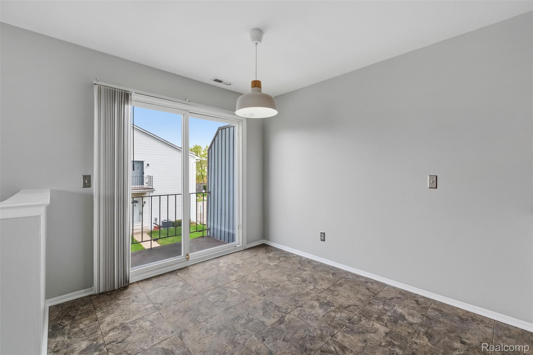 42564 Saratoga Road, Unit 31 Canton, MI 48187 - Photo 17 of 26 42564 Saratoga0020.jpg