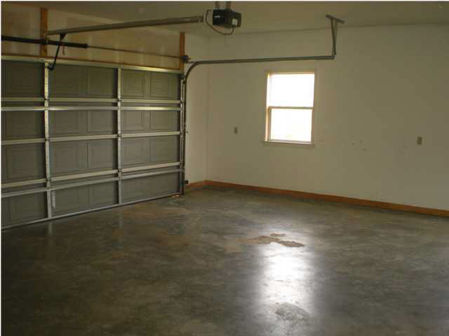 1501 Seaton Road Raymond, MS 39154 - Photo 12 of 15 garage