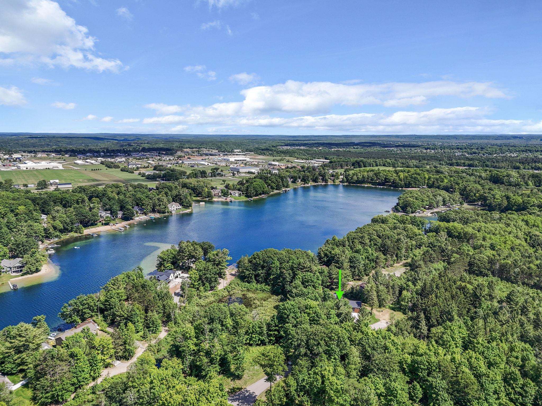 677 Blueberry Ridge Traverse City, MI 49685 - Photo 60 of 62 1947011-6b1e7455-8c8e-4353-af95-63e3f3a963ee.JPG