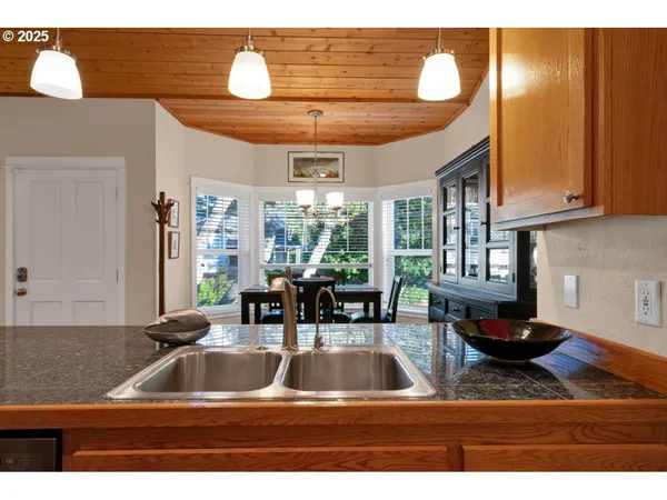 $399,500 | 2014 Royal Saint Georges Drive, Florence, OR 97439