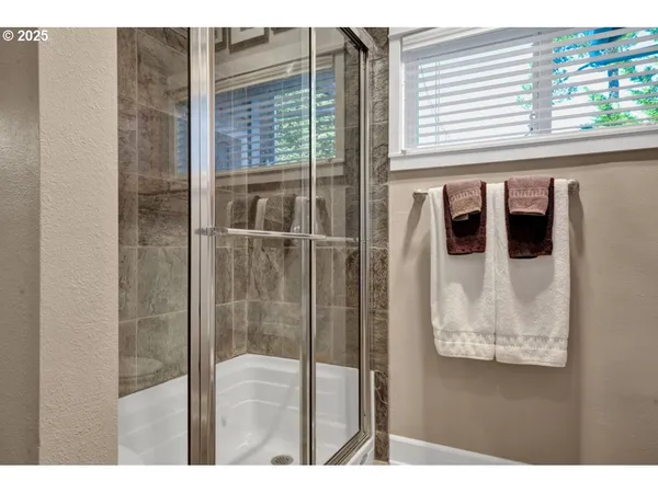 $399,500 | 2014 Royal Saint Georges Drive, Florence, OR 97439