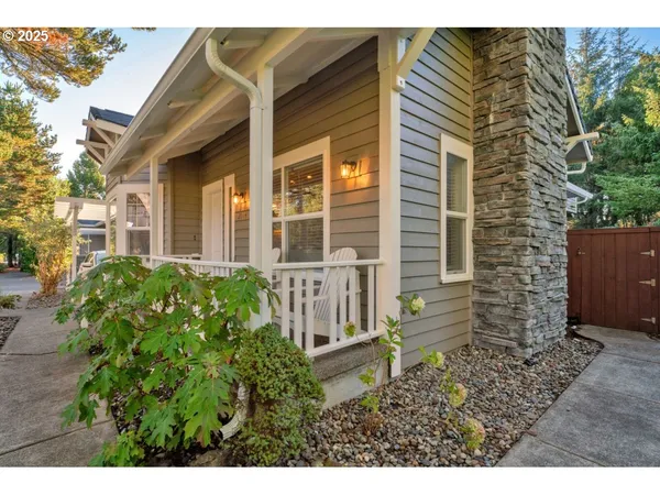 $399,500 | 2014 Royal Saint Georges Drive, Florence, OR 97439