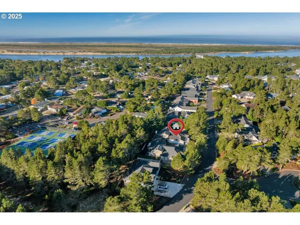 $399,500 | 2014 Royal Saint Georges Drive, Florence, OR 97439