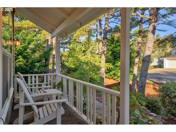 $399,500 | 2014 Royal Saint Georges Drive, Florence, OR 97439