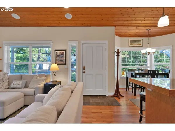 $399,500 | 2014 Royal Saint Georges Drive, Florence, OR 97439