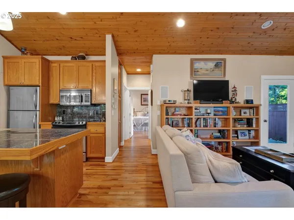 $399,500 | 2014 Royal Saint Georges Drive, Florence, OR 97439