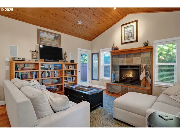 $399,500 | 2014 Royal Saint Georges Drive, Florence, OR 97439