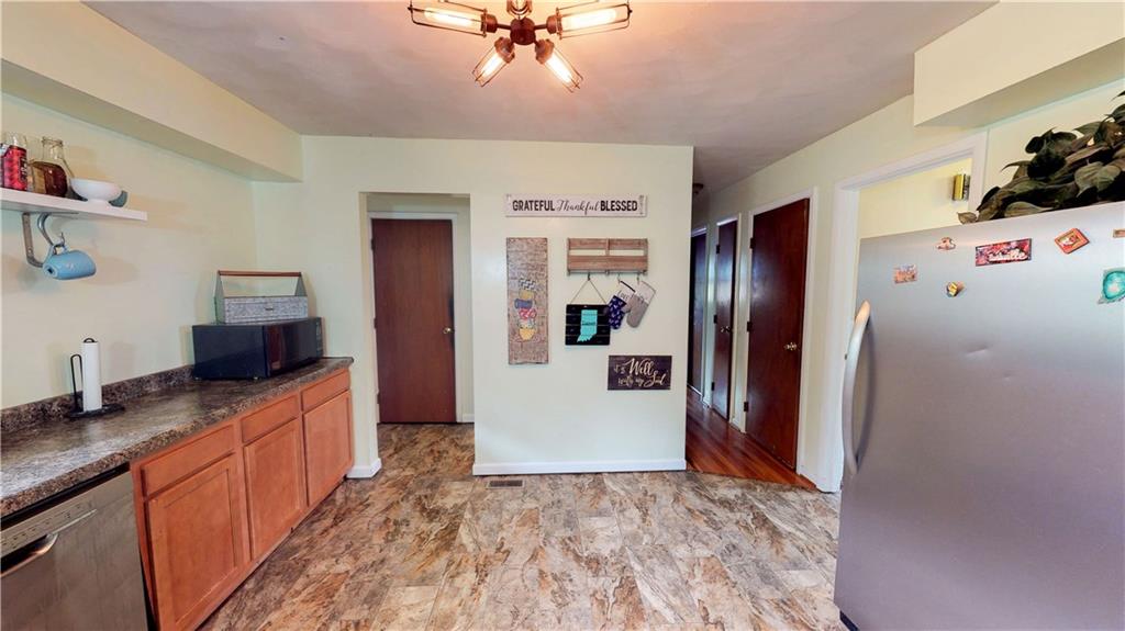 8430 South McGregor Road Indianapolis, IN 46259 - Photo 9 of 47