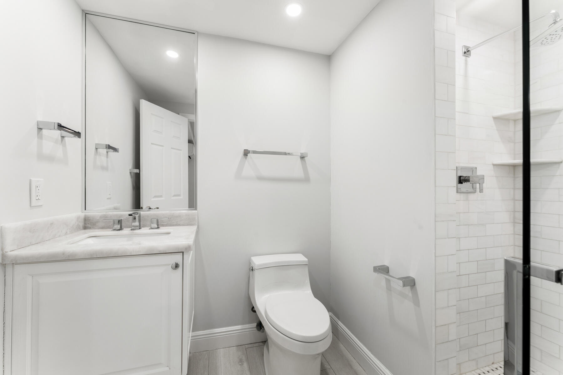 308 Sabal Street Duck Key, FL 33050 - Photo 47 of 87 Guest Bath