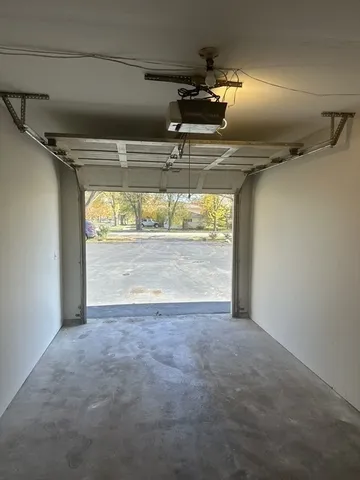 $277,700 | 2024 North Old Hicks Road, Unit B6, Palatine, IL 60074