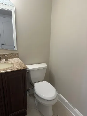 $277,700 | 2024 North Old Hicks Road, Unit B6, Palatine, IL 60074