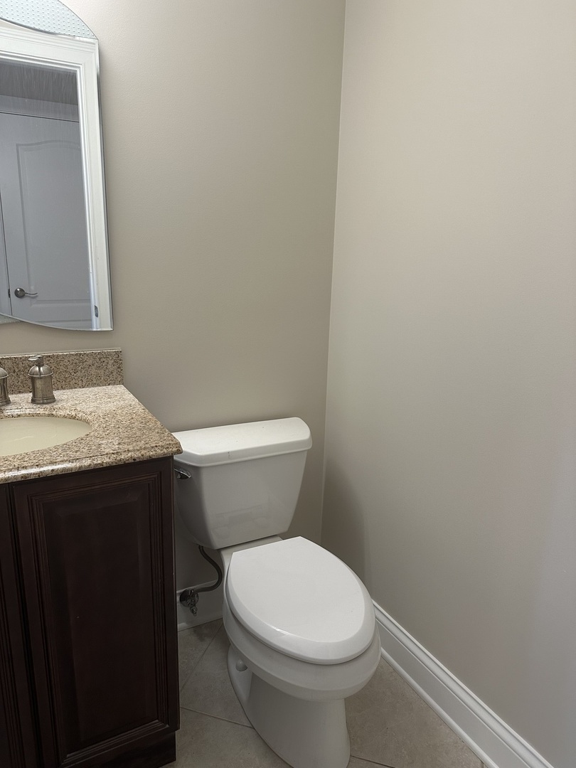 2024 North Old Hicks Road, Unit B6 Palatine, IL 60074 - Photo 9 of 17