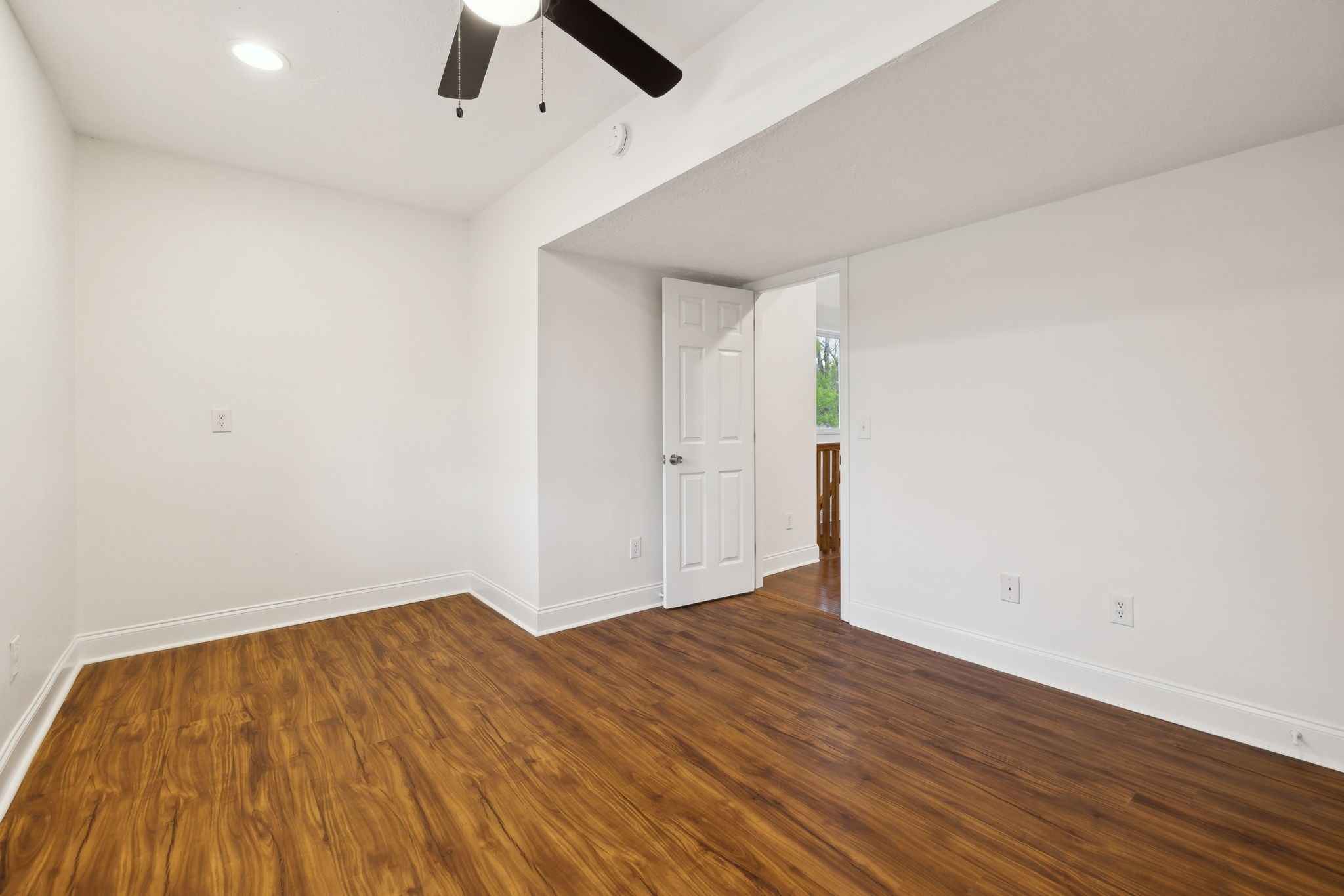 1054 Coker Ford Road Portland, TN 37148 - Photo 34 of 72 wooden floor in an empty room
