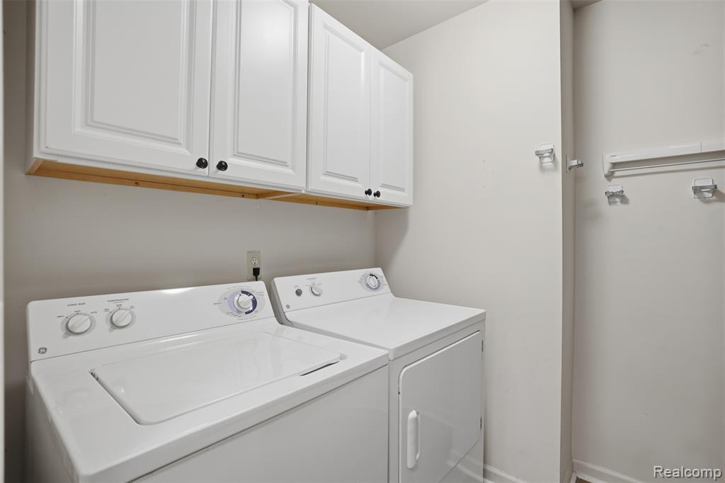 320 North Wixom Road, Unit 30 Wixom, MI 48393 - Photo 16 of 28