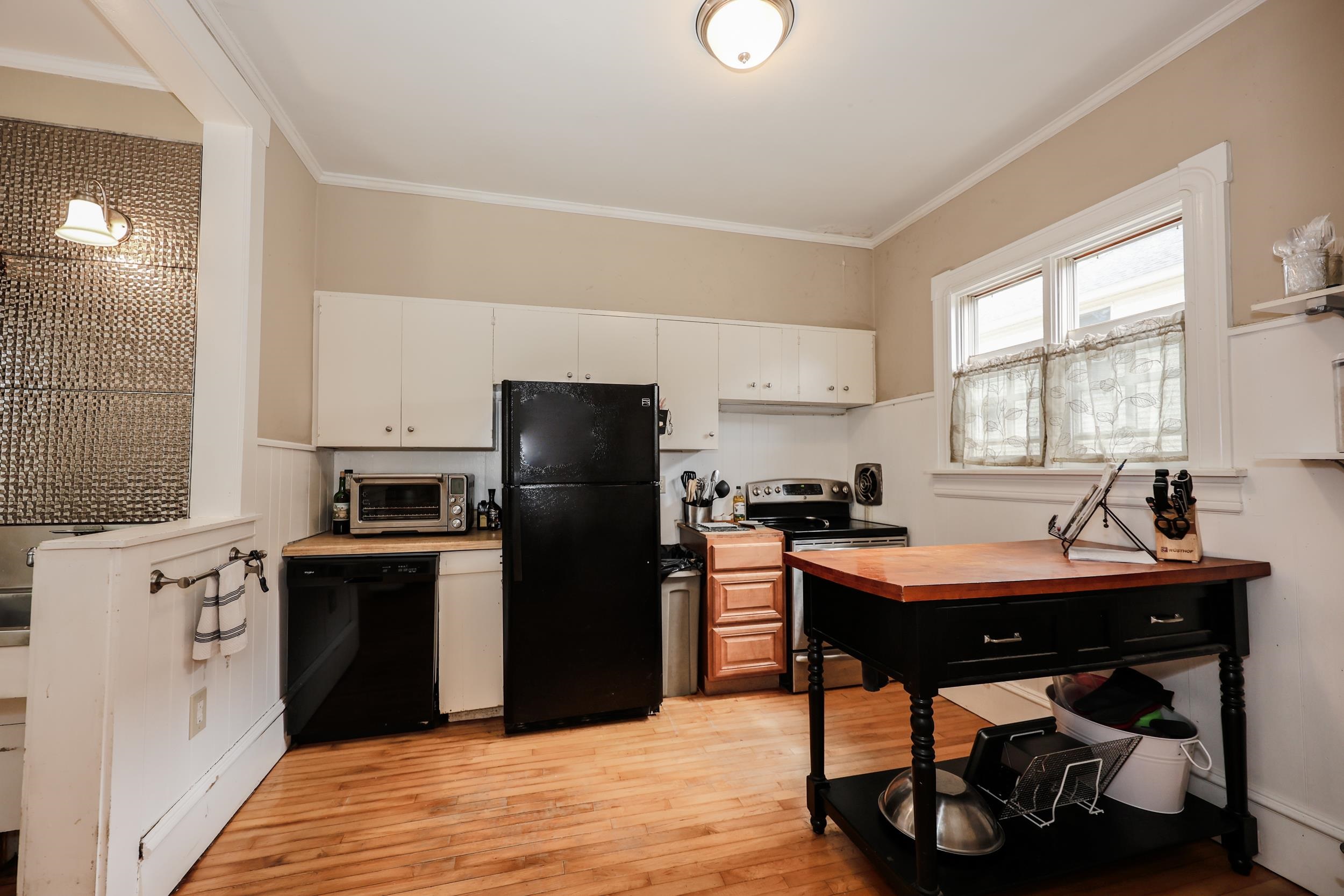 892 Beech Street Manchester, NH 03104 - Photo 15 of 52