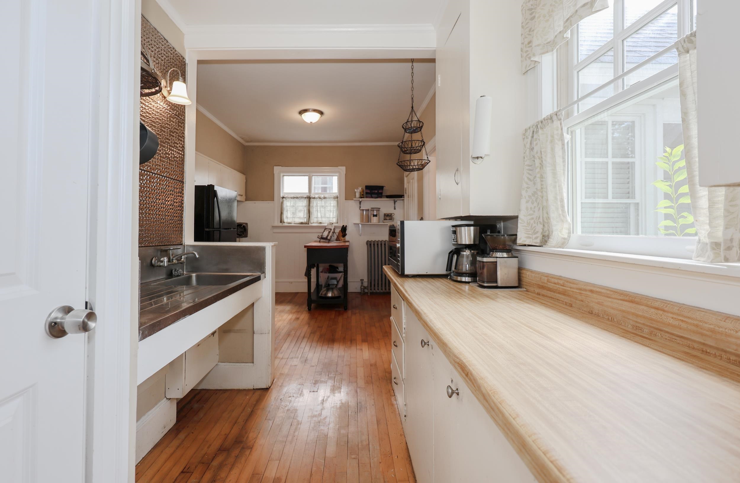 892 Beech Street Manchester, NH 03104 - Photo 18 of 52