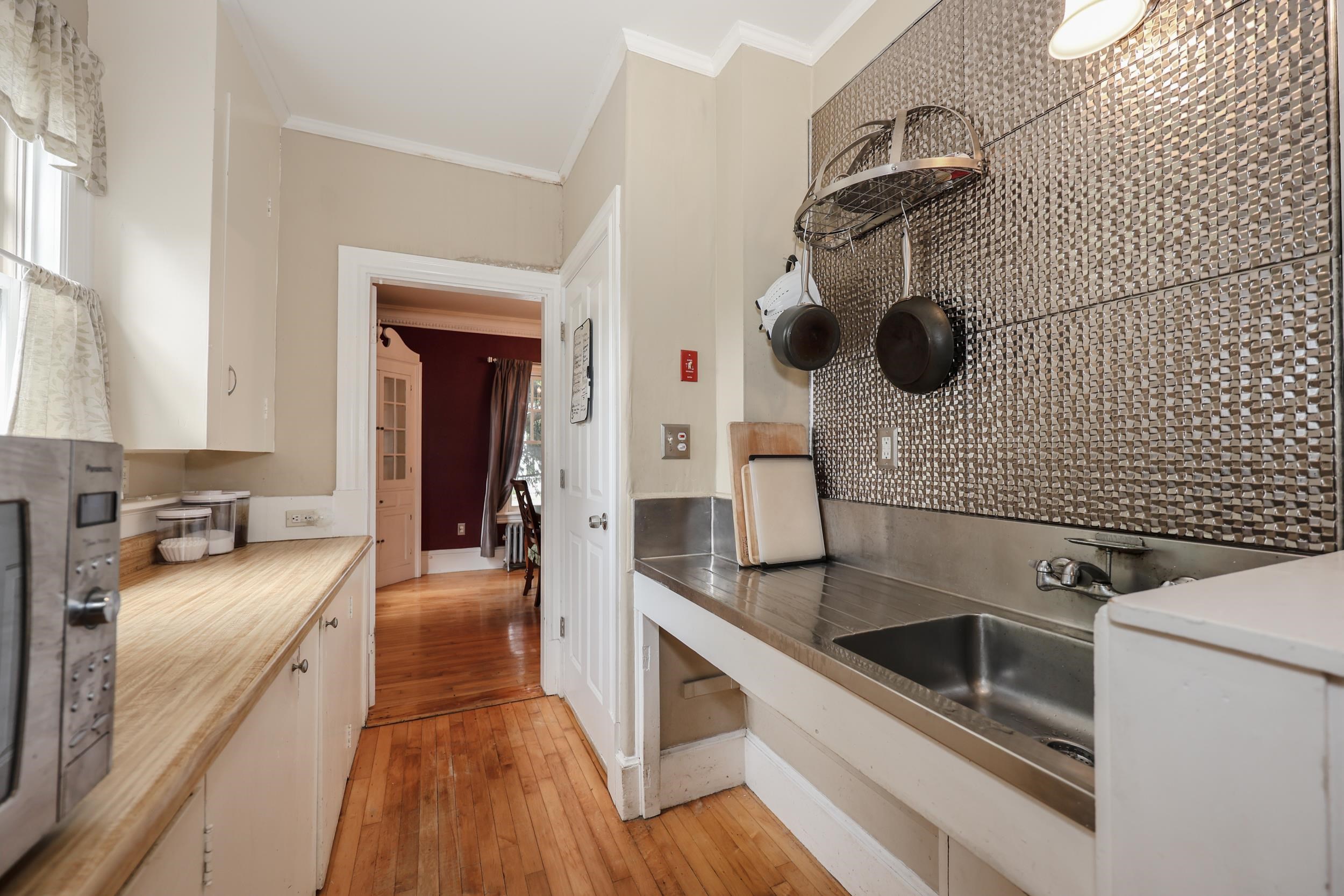 892 Beech Street Manchester, NH 03104 - Photo 20 of 52