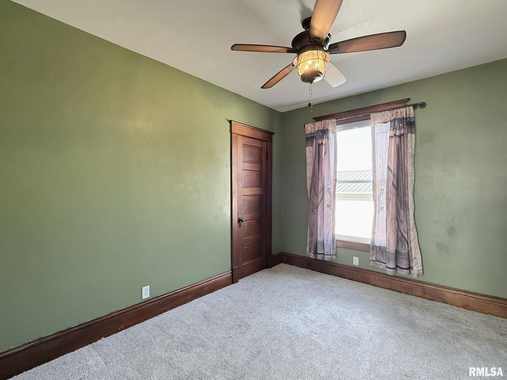 109 East West Street Oneida, IL 61467 - Photo 37 of 69