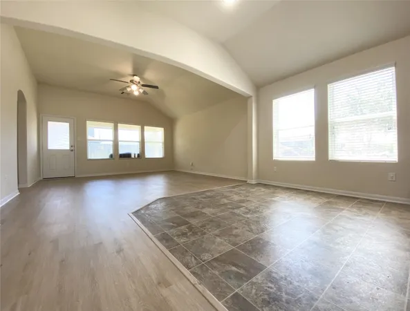 $1,900 | 15202 Pecan Lndg Drive, Houston, TX 77090