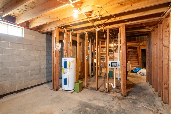 $299,000 | 14798 Cherry Street, Sesser, IL 62884