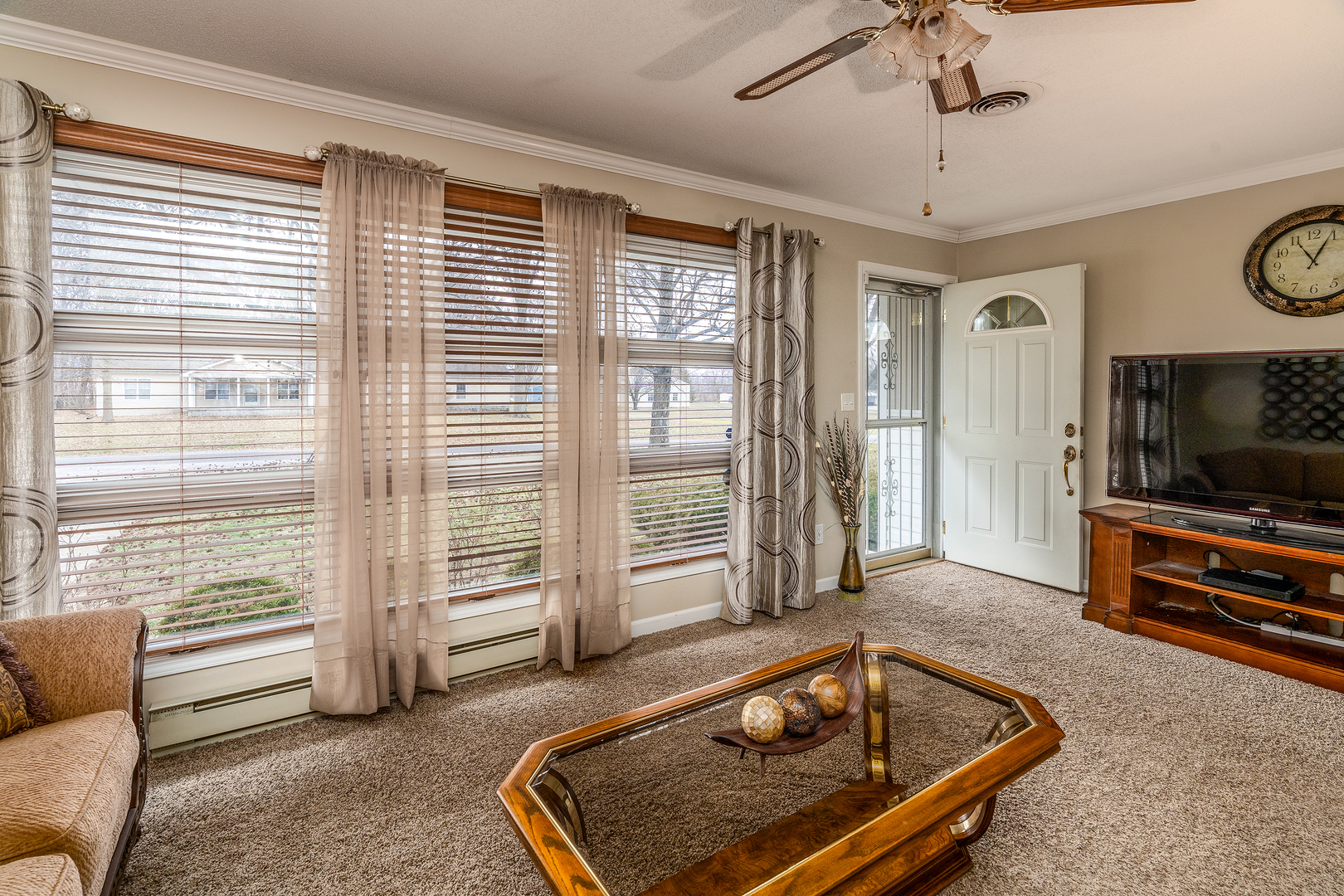 14798 Cherry Street Sesser, IL 62884 - Photo 7 of 37 a living room with furniture and a flat screen tv