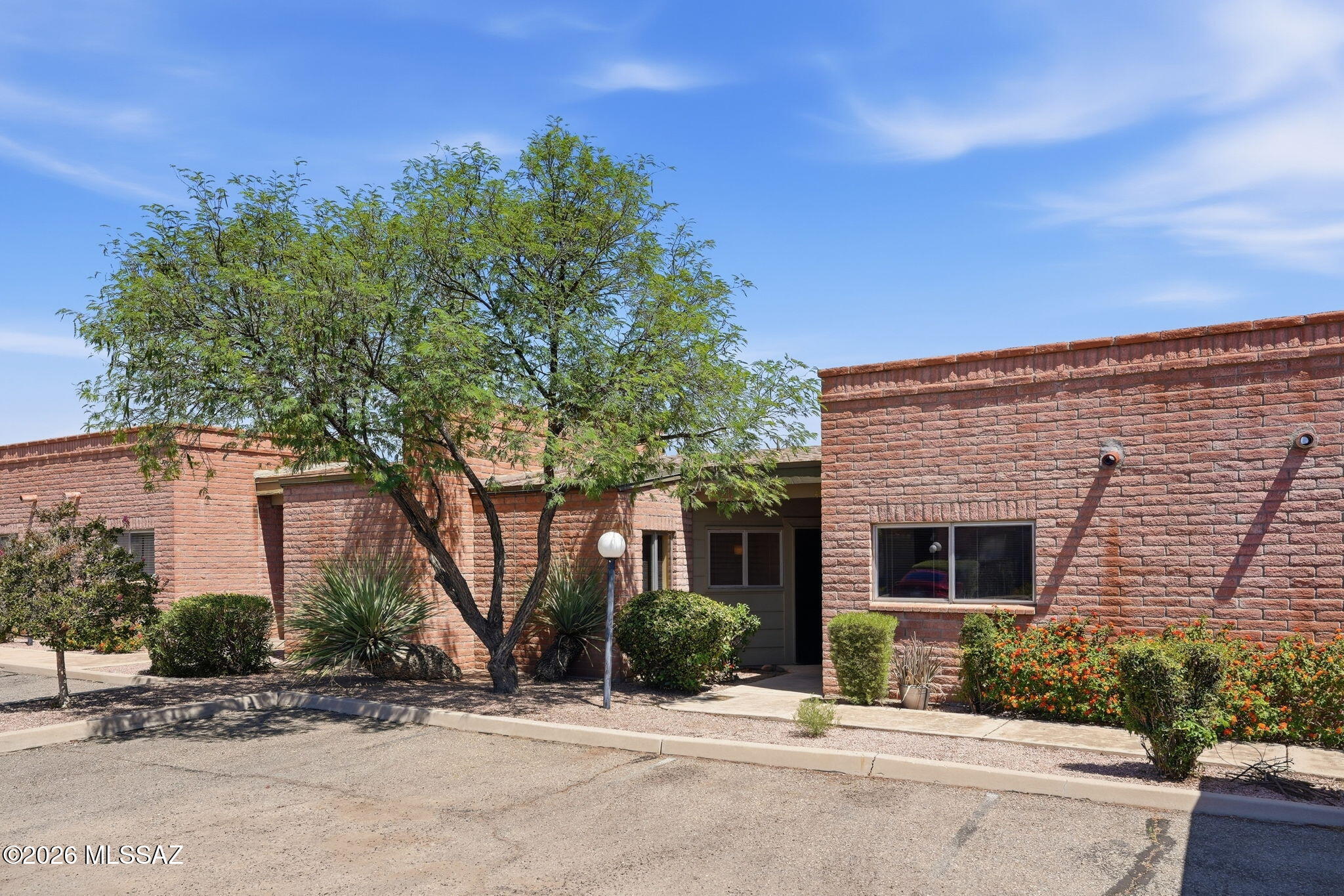4315 East Presidio Road Tucson, AZ 85712 - Photo 4 of 47