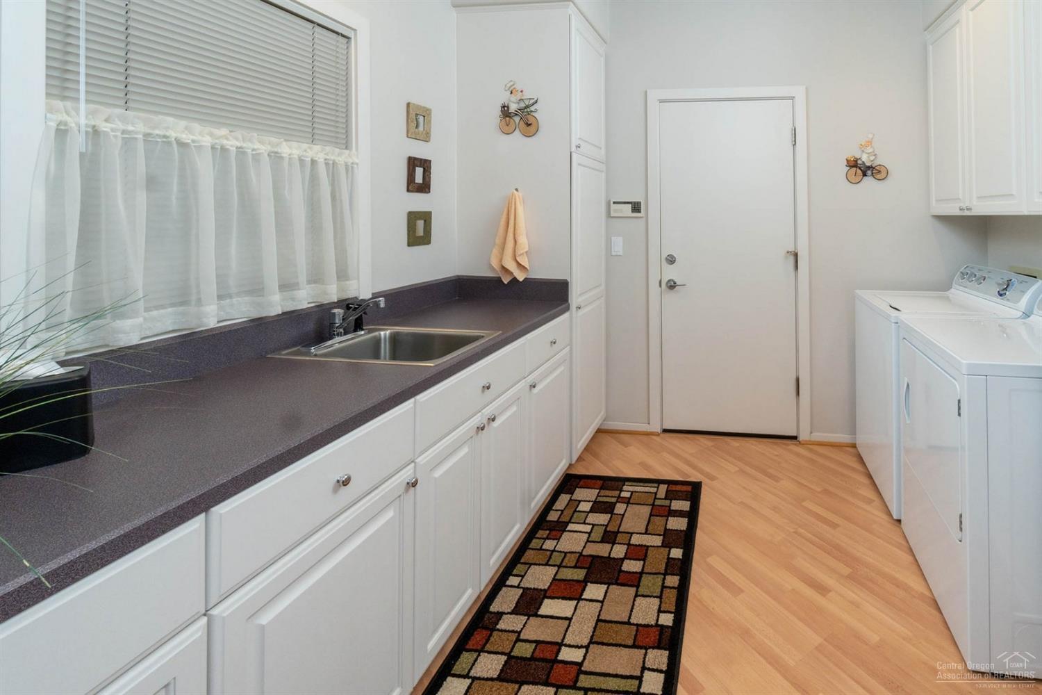20402 Christmas Ridge Bend, OR 97702 - Photo 14 of 25 Gallery Image 14