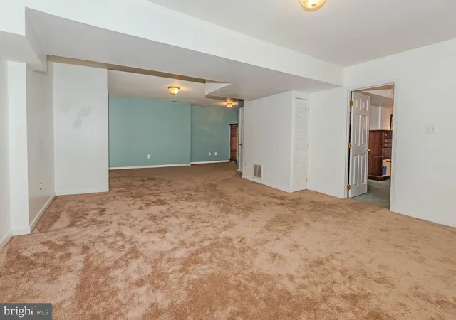 a view of empty room