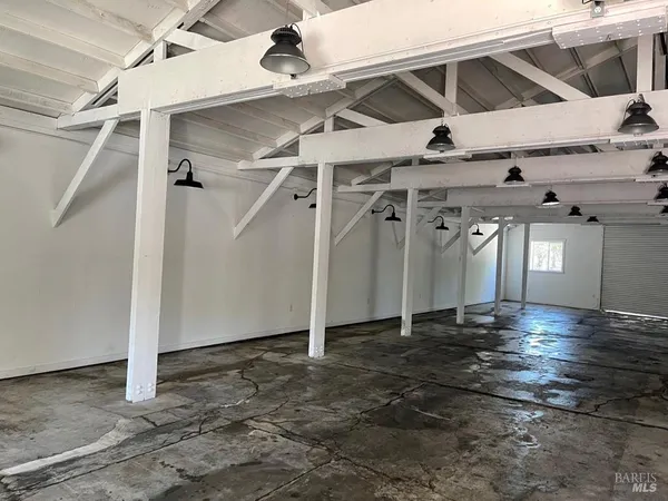 $1,395,000 | 3880 Gravenstein Highway South, Sebastopol, CA 95472