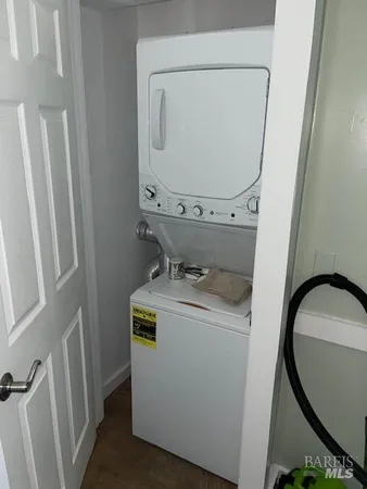 $1,395,000 | 3880 Gravenstein Highway South, Sebastopol, CA 95472