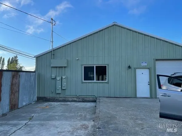 $1,395,000 | 3880 Gravenstein Highway South, Sebastopol, CA 95472