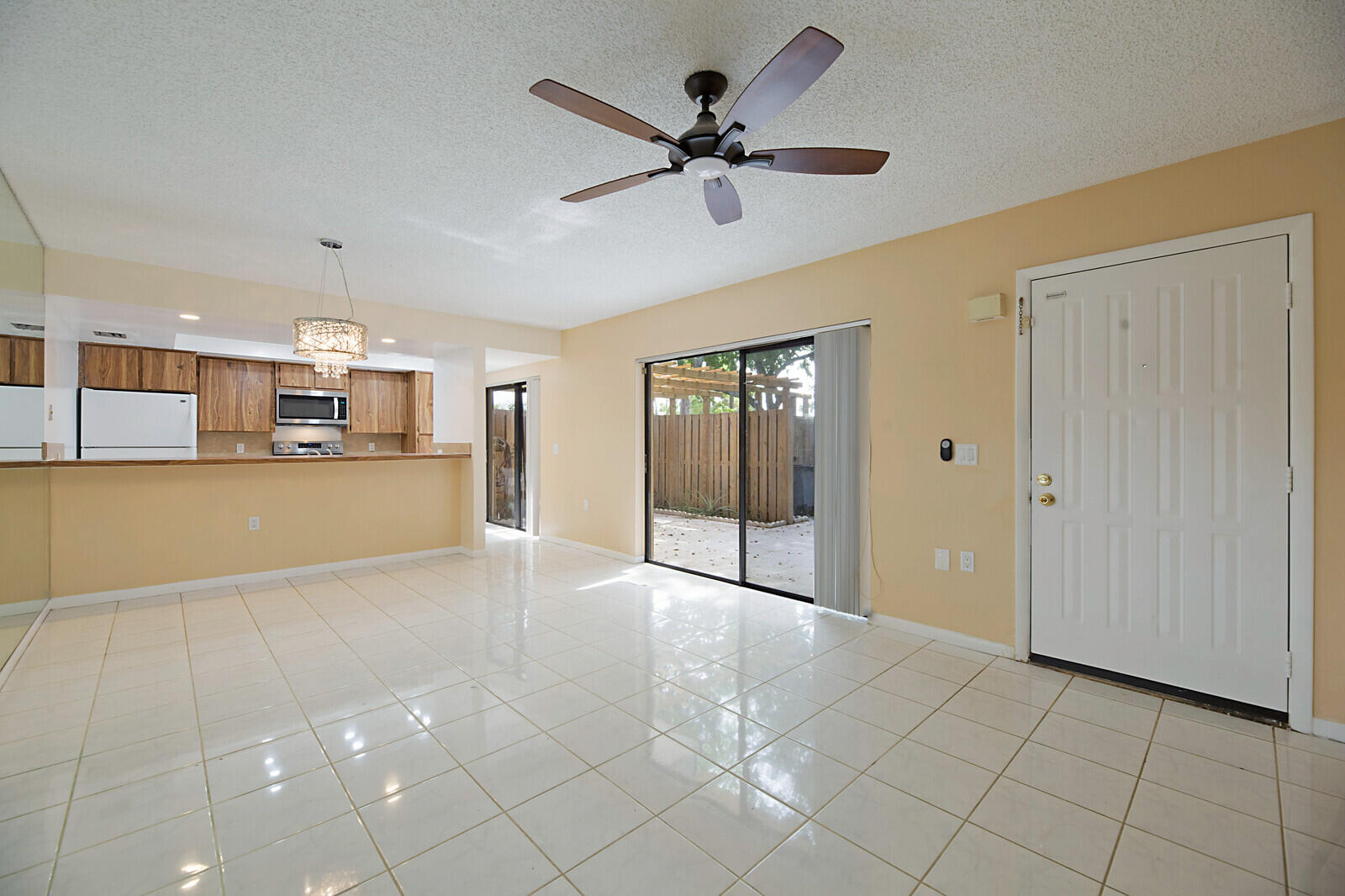 1919 19th Lane Greenacres, FL 33463 - Photo 4 of 25 Living Room