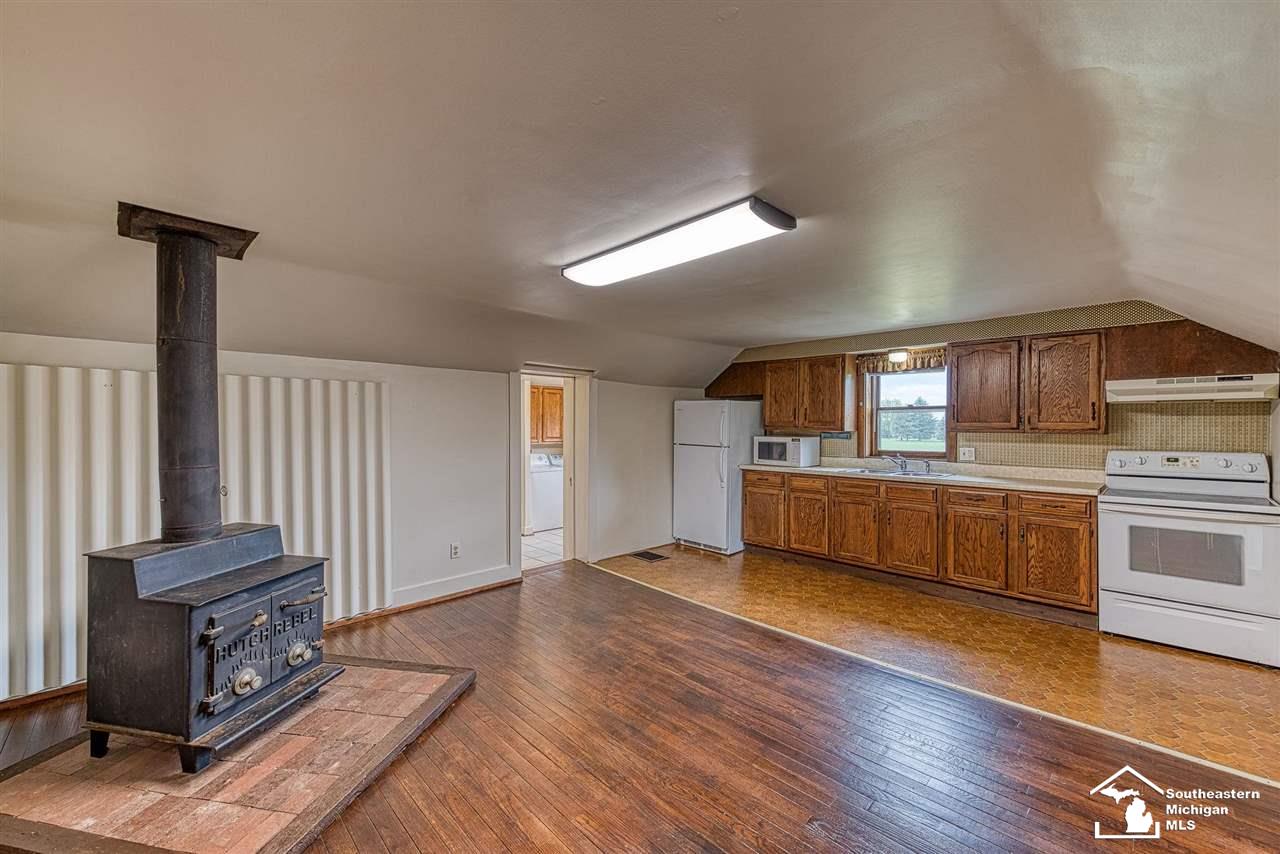 5260 North Custer Road Monroe, MI 48162 - Photo 19 of 36 50079141-18.JPG