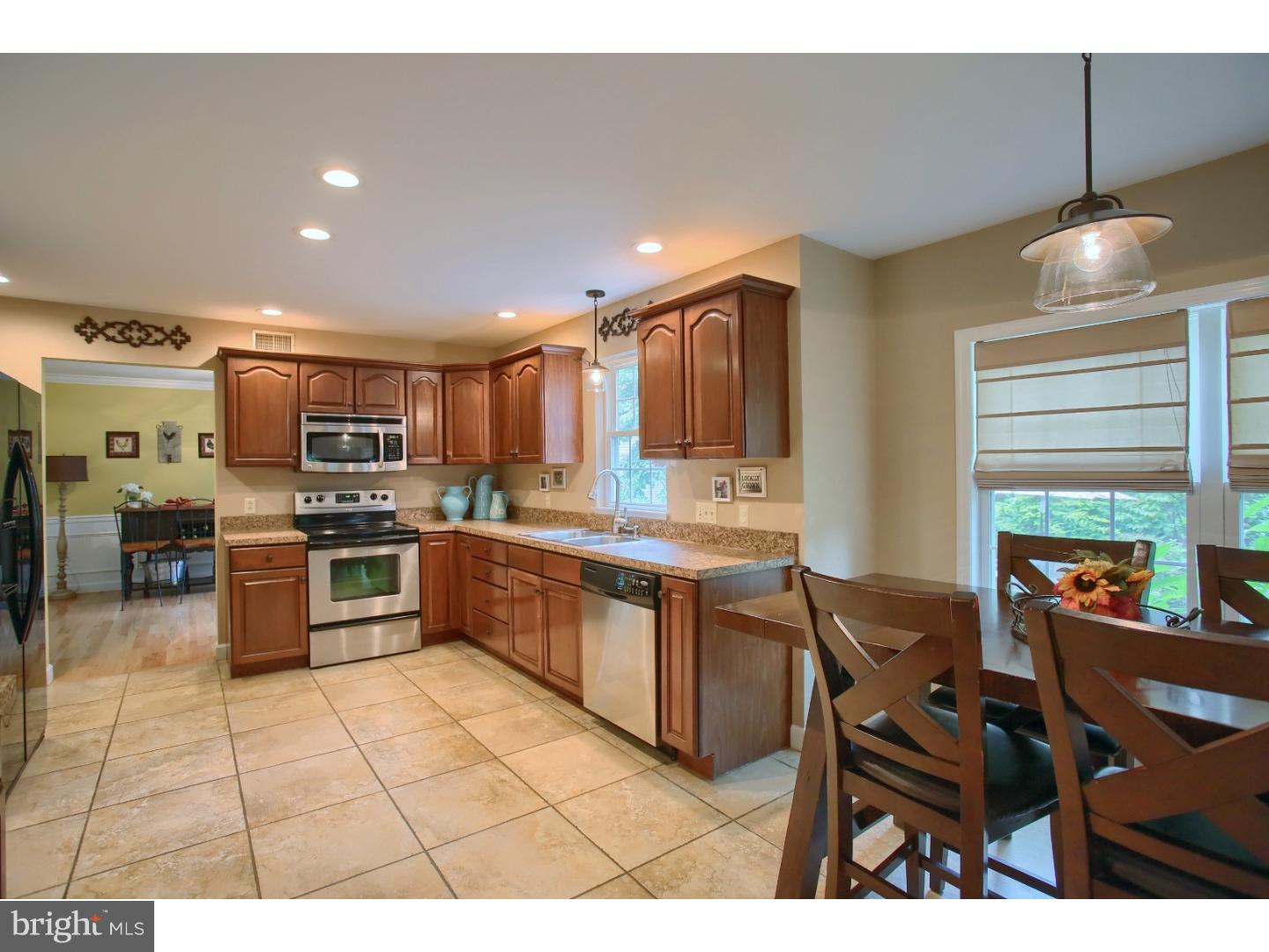 23 Joseph's Way Reading, PA 19607 - Photo 5 of 25 Kitchen