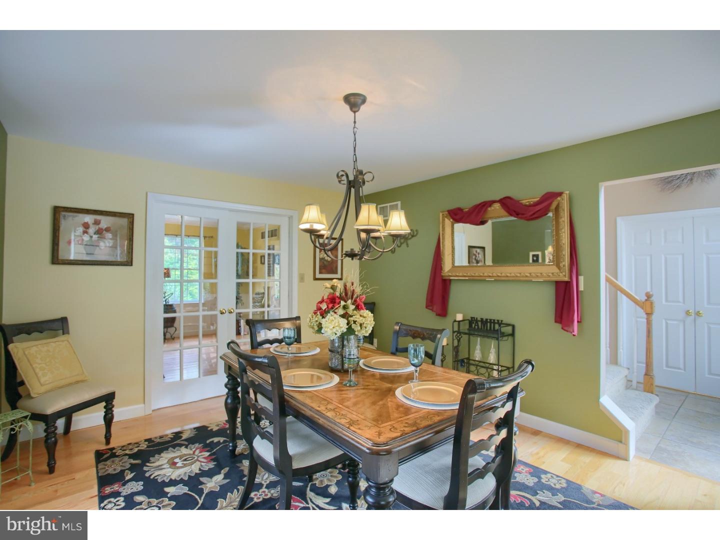 23 Joseph's Way Reading, PA 19607 - Photo 7 of 25 Dining Room