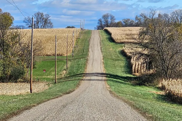 $225,000 | 30-xxx 216th Lane, Henderson, MN 56044