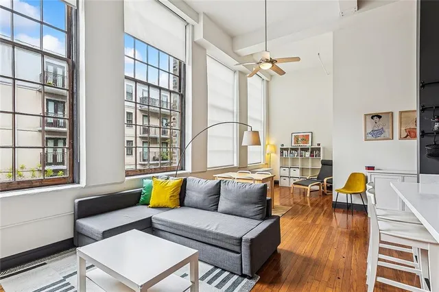 $2,150 | 920 Poeyfarre Street, Unit 209, New Orleans, LA 70130