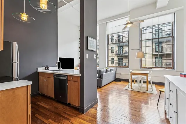 $2,150 | 920 Poeyfarre Street, Unit 209, New Orleans, LA 70130