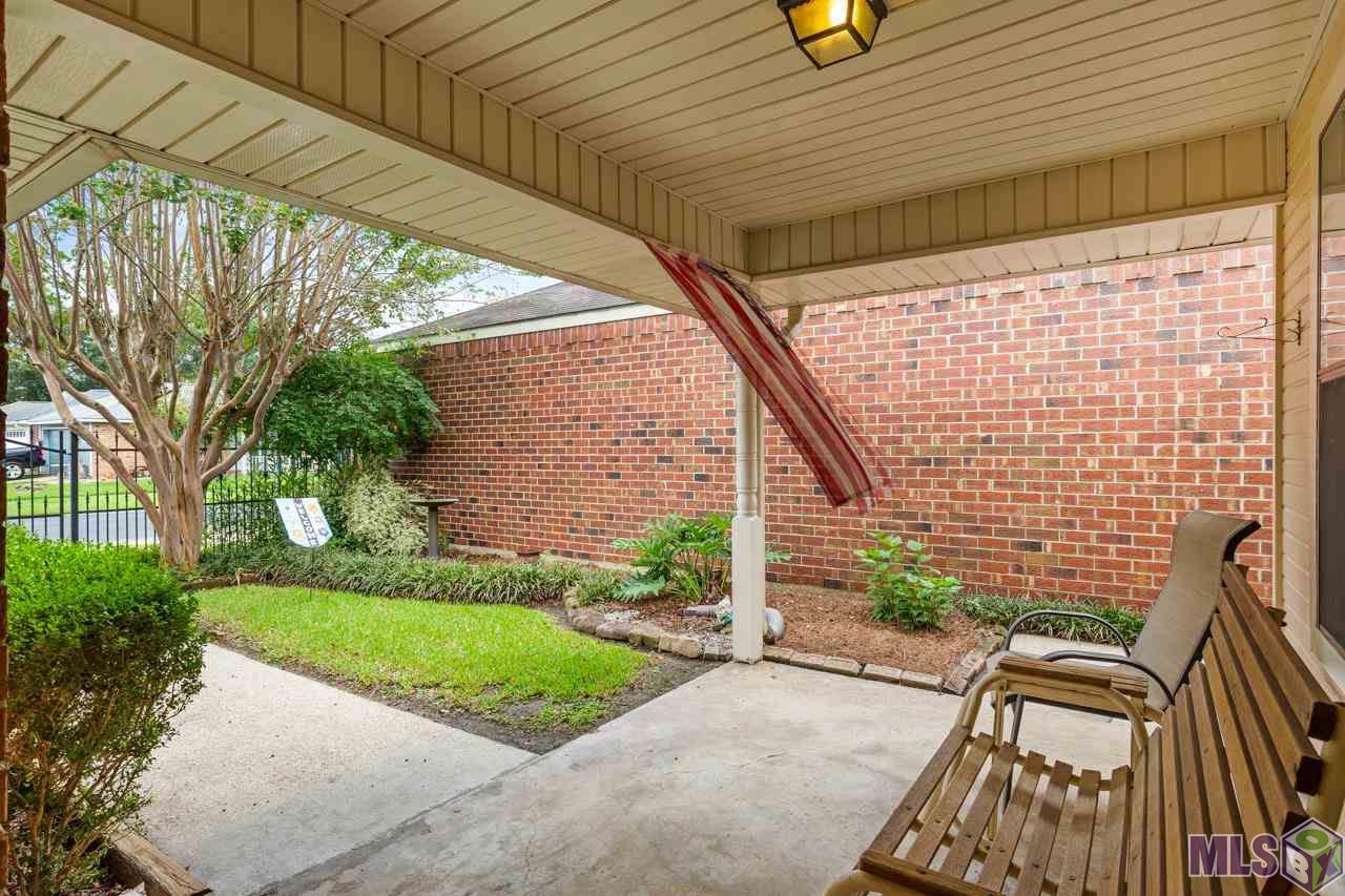 1404 Magnolia Ridge Drive Baton Rouge, LA 70816 - Photo 3 of 13