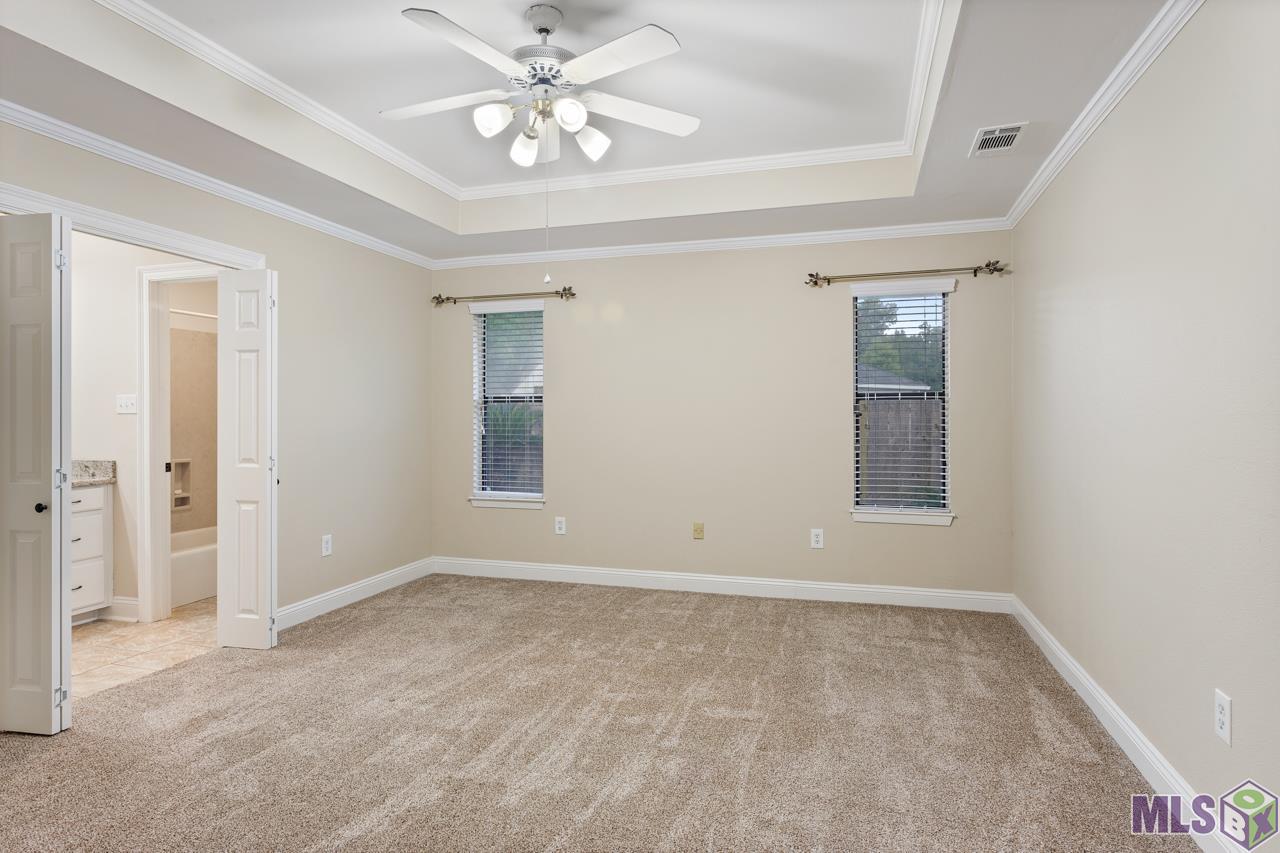1404 Magnolia Ridge Drive Baton Rouge, LA 70816 - Photo 8 of 13